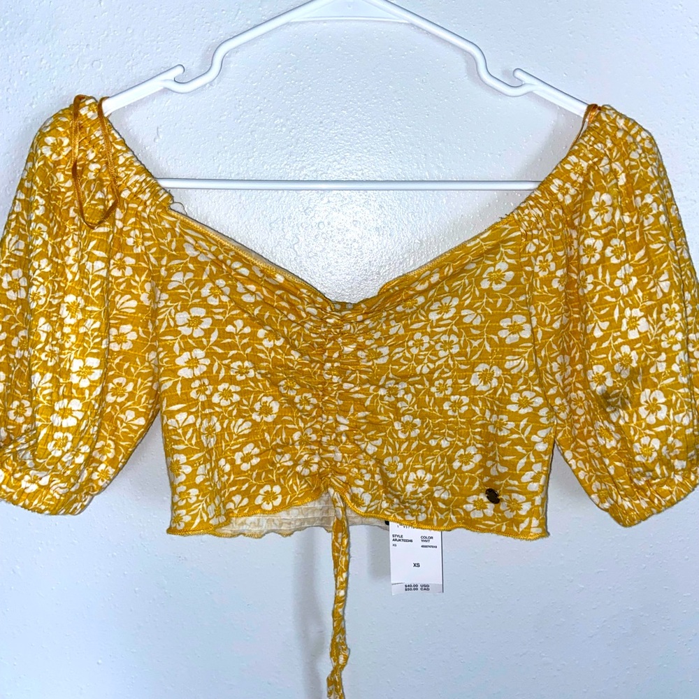 ROXY NWT smocked crop top